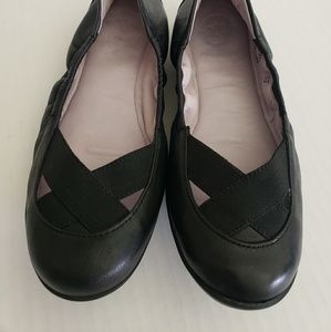 🔥 Trend Johnston & Murphy Black Flats